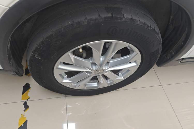 Used Nissan X-Trail 2015 2.0L CVT Comfort MAX Edition 2WD
