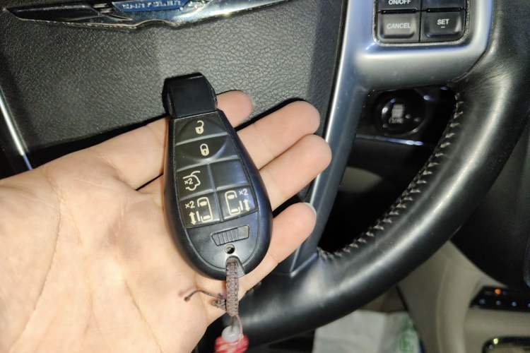 Used Chrysler Grand Voyager 2013 3.6L Luxury Edition
