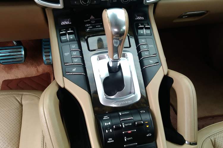 Used Porsche Cayenne 2011 Cayenne 3.0T Gear Lever