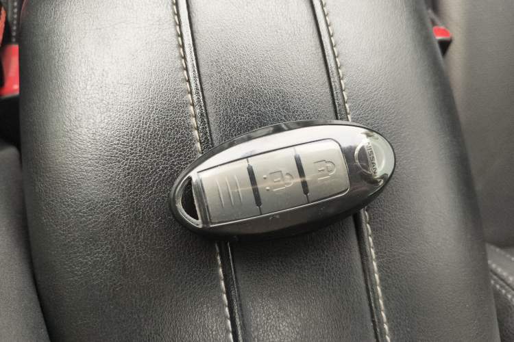 Used Nissan X-Trail 2017 2.0L CVT Comfort Edition 2WD Vehicle Key