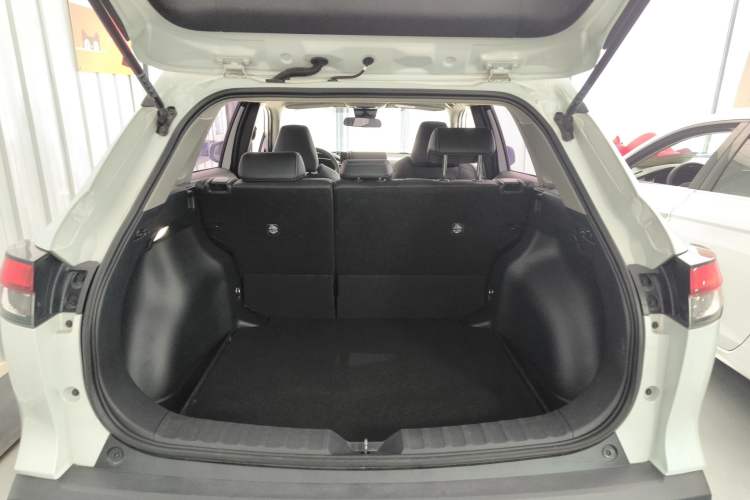 Used Toyota FRONTLANDER 2022 2.0L CVT Luxury Edition Trunk