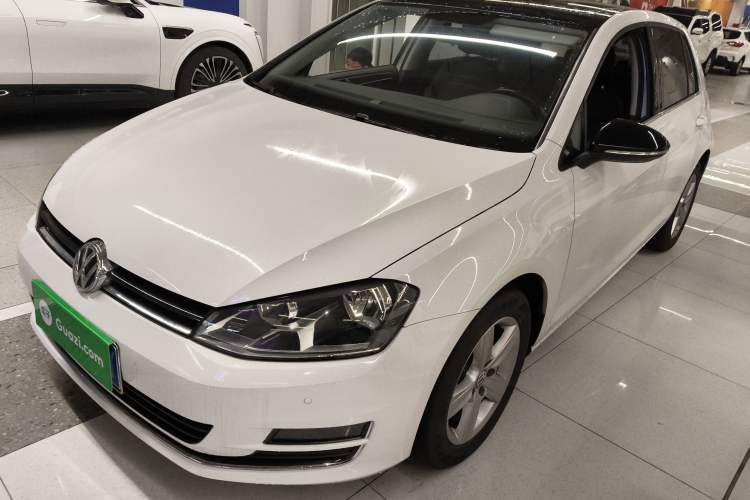 Used Volkswagen Golf 2017 1.6L Automatic Comfort Million-Vehicle Anniversary Edition