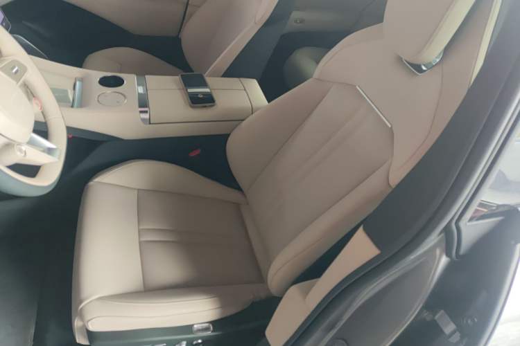 Used Xiaomi Auto YU7 2025 Ultra-Long Range Rear-Wheel Drive Version Left Front Seat