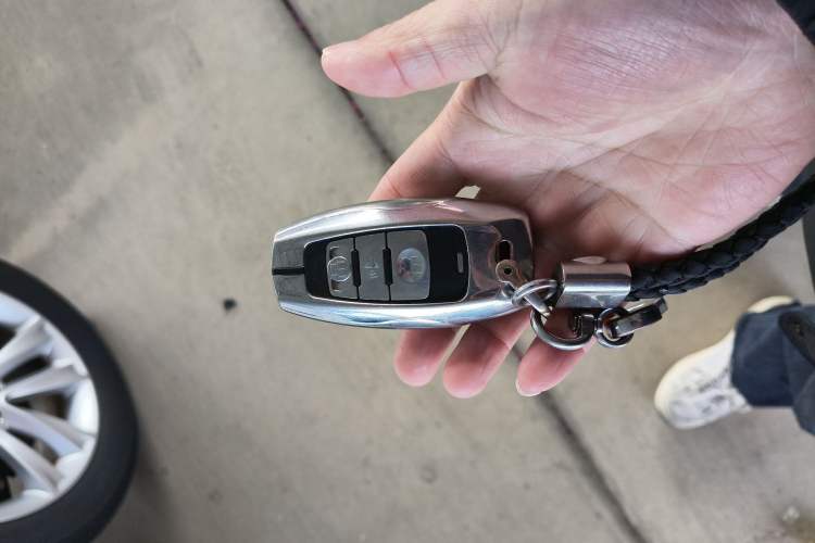 Used Haval H2 2016 Red-Label 1.5T Manual Two-Wheel Drive Luxury Model