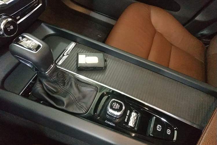 Used Volvo XC60 2020 T5 4x4 Zhiyi Luxury Edition