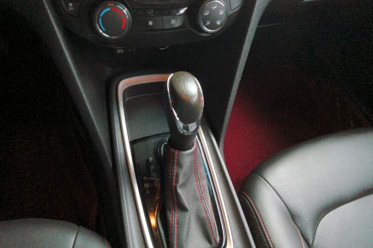 Used Chevrolet Monza 2019 RS 330T Automatic Comfort Edition China VI Standard Gear Lever