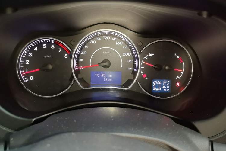 Used Renault Koleos 2012 2.5L Two-Wheel Drive Comfort Edition with Navigation