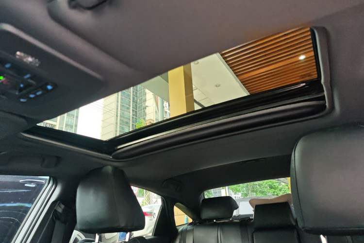 Used Toyota Avalon 2022 2.5L Ambition Edition Headliner