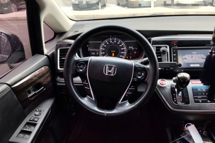 Used Honda Elysion 2016 2.4L Supreme Edition
