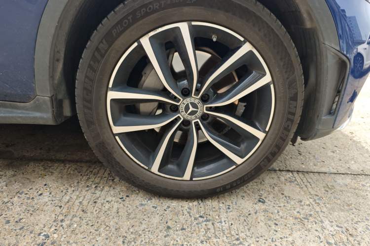 Used Mercedes-Benz GLC 2020 GLC 300 L 4MATIC Dynamic Edition Right Front Wheel Hub