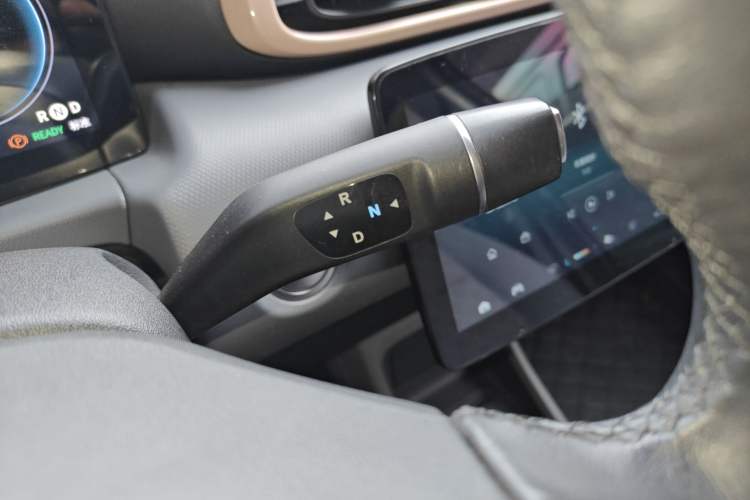 Used Leapmotor T03 2021 400 Luxury Edition Gear Lever