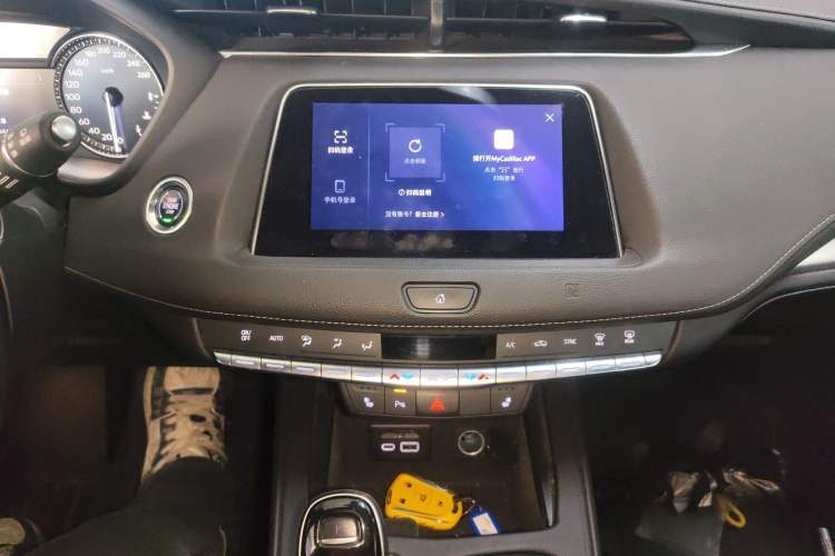 Used Cadillac XT4 2020 28T Two-Wheel-Drive Leading Version
