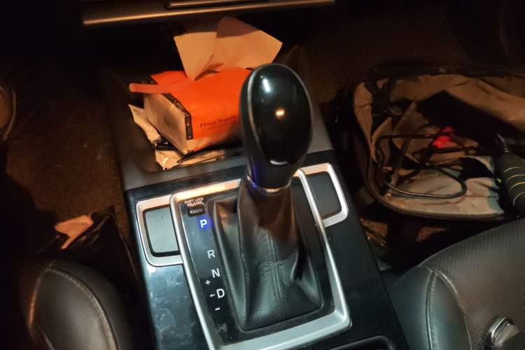 Used Hyundai Mistra 2014 1.8L Automatic Smart GLS Gear Lever