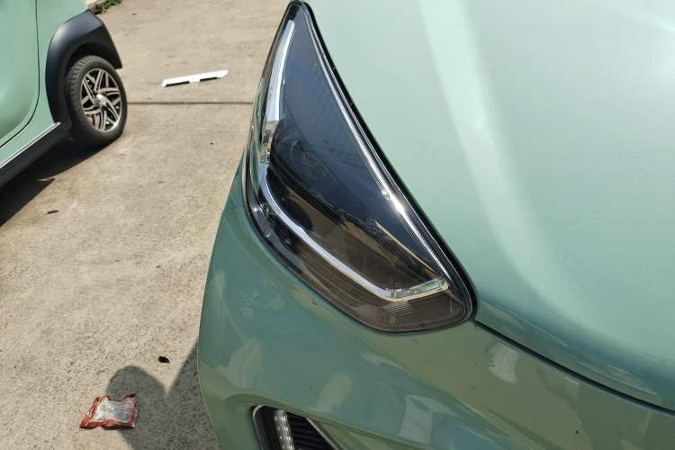 Used Chery QQ Little Ant 2022 Sweet Pink Edition Half-Sugar Version Lithium Iron Phosphate 29.2 kWh 30 kW 301 km