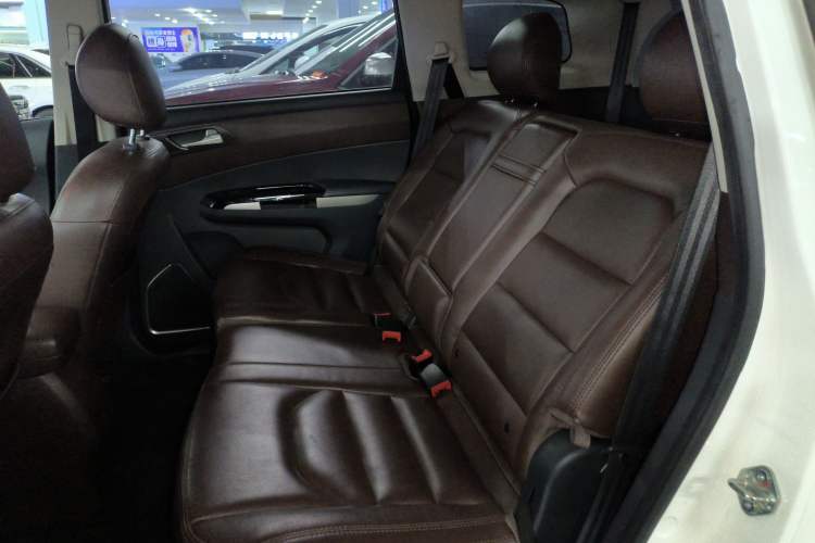 Used Haima Fumei F7 2017 1.5T 7-Seater Automatic Standard Edition Left Rear Seat