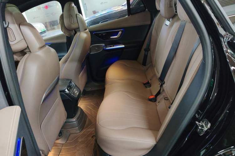 Used Mercedes-Benz EQE SUV 2024 500 4MATIC Pioneer Edition Left Rear Seat