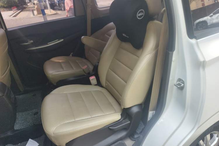 Used Wuling Hongguang 2018 1.5L S Comfort Model L2B Left Rear Seat