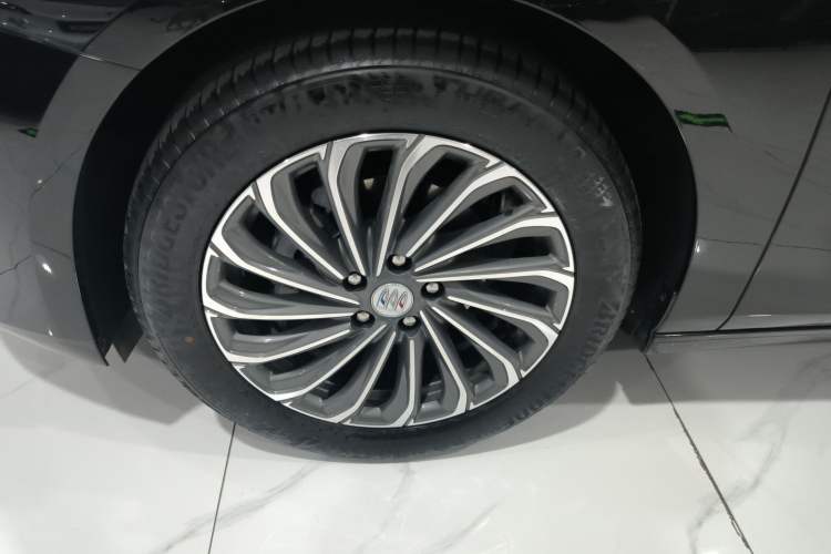 Used Buick LaCrosse 2023 28T Prestige Edition
