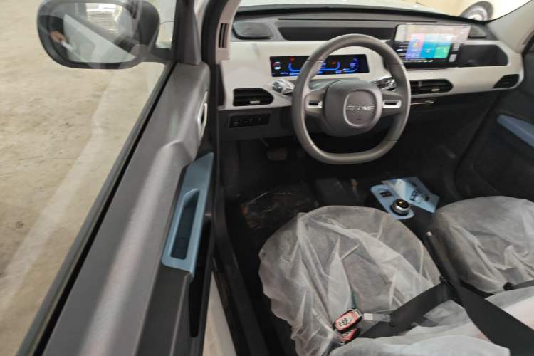 Used Geely Galaxy Panda 2024 Panda Mini 200km Endurance Bear Driver Seat