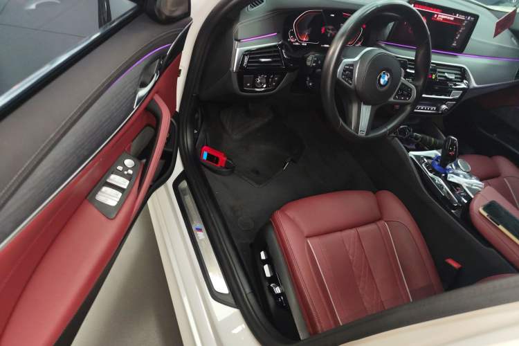 Used BMW 5 Series 2021 Restyled 530Li Luxury Edition M Sport Package Driver Seat