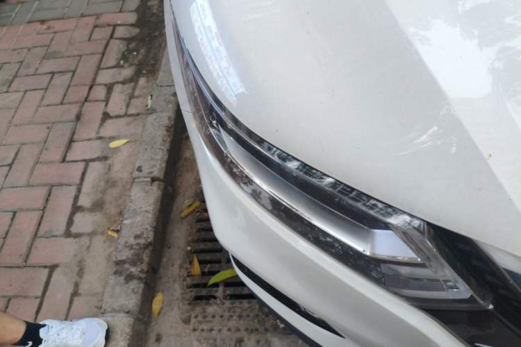 Used Nissan Qashqai 2019 2.0L CVT Luxury Edition Right Front Headlight