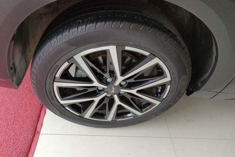 Used SOL X8 PLUS 2023 1.5 TGDI DCT Smart Edition 7-Seater