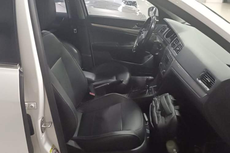 Used Volkswagen Lavida 2015 1.6L Automatic Comfort Edition