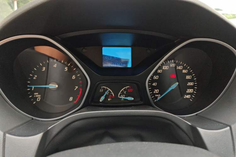 Used Ford Focus 2012 Sedan 1.6L Automatic Fashion Edition