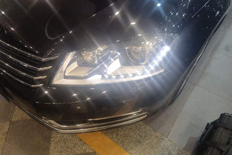 Used Volkswagen Magotan (Import) 2012 Travel Edition 2.0 TSI Luxury Version
