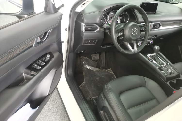 Used Mazda CX-5 2020 Revised Version 2.0L Automatic Two-Wheel Drive ZhiZun Trim Driver Seat