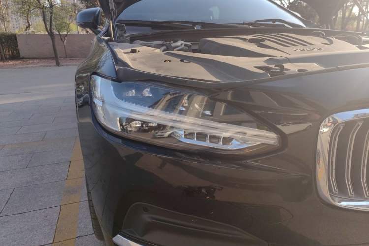 Used Volvo S90 2024 B5 Zhiyuan Luxury Edition
