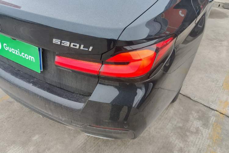 Used BMW 5 Series 2023 Restyled 530Li Leading Edition M Sport Package Exterior 3