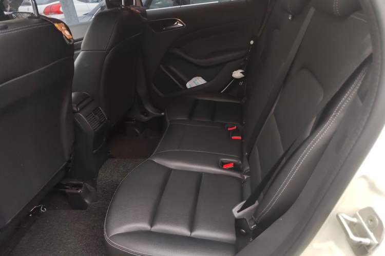 Used Mercedes-Benz B-Class 2015 B 200 Luxury Model Left Rear Seat