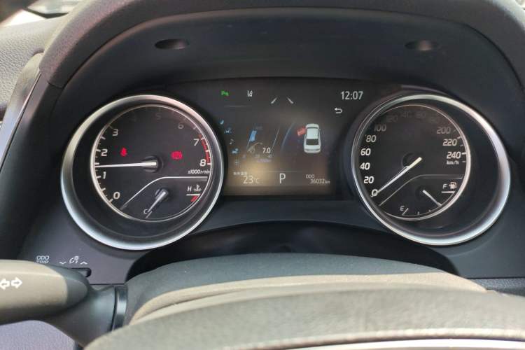 Used Toyota Camry 2021 2.0G Luxury Edition
