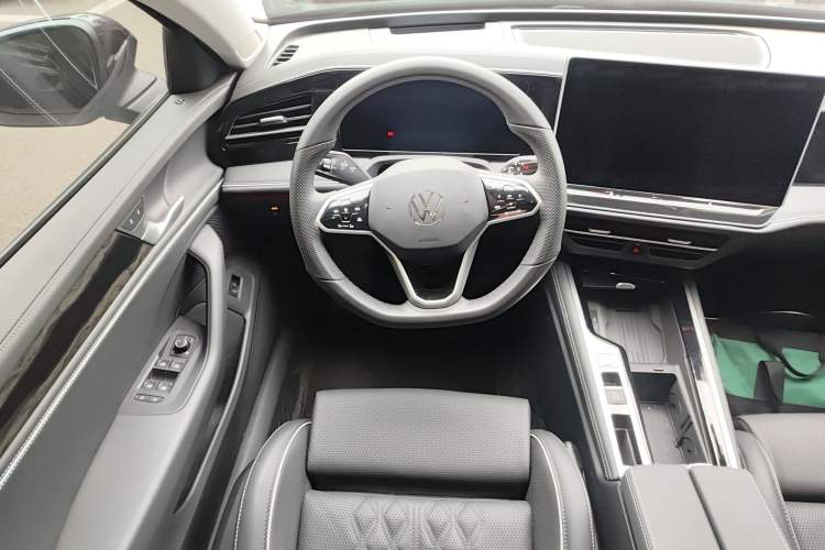 Used Volkswagen Magotan 2024 380TSI DSG Prestige Edition DaMai Package Steering Wheel