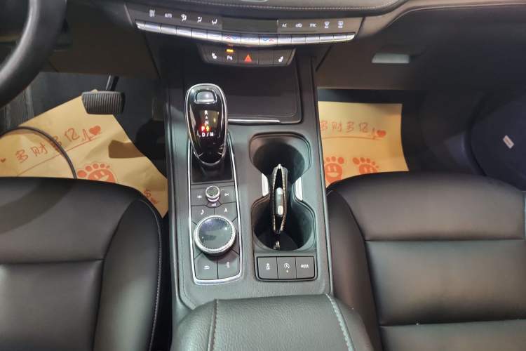 Used Cadillac XT4 2020 28T Two-Wheel-Drive Leading Version
