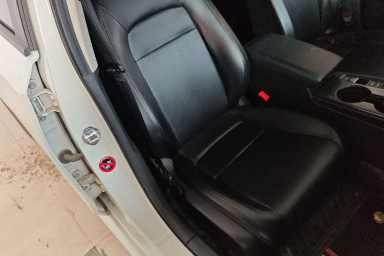 Used Honda Civic 2023 240TURBO CVT Dynamic Edition Right Front Seat