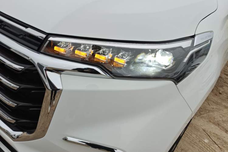 Used SAIC MAXUS G20 2023 Facelifted ES 2.0T Gasoline Automatic Value Edition