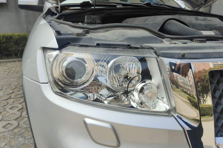 Used Jeep Grand Cherokee 2011 3.6L Flagship Edition Right Front Headlight