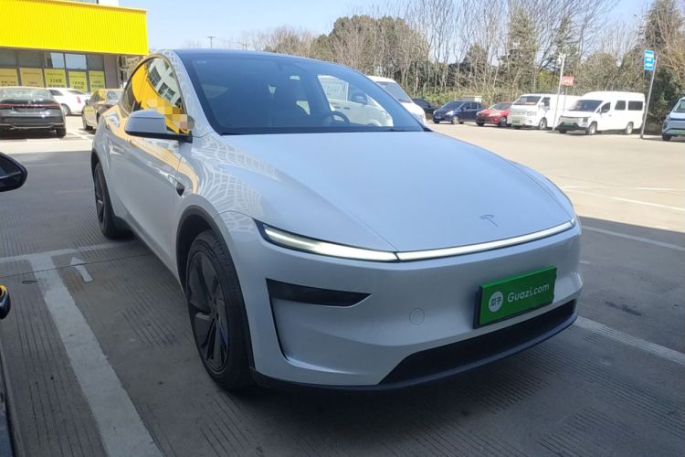 Used Tesla Model Y 2025 Rear-Wheel-Drive Version