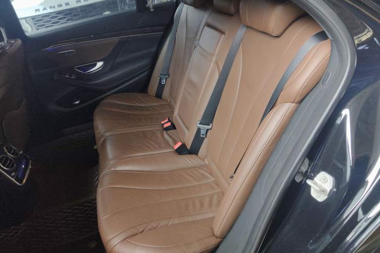 Used Mercedes-Benz S-Class 2017 S 320 L Business Model Interior 4