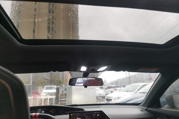 Used CHANGAN UNI-V iDD 2023 Zhidian iDD 1.5T 113km Smart & Fun Version (Rapid Edition)
