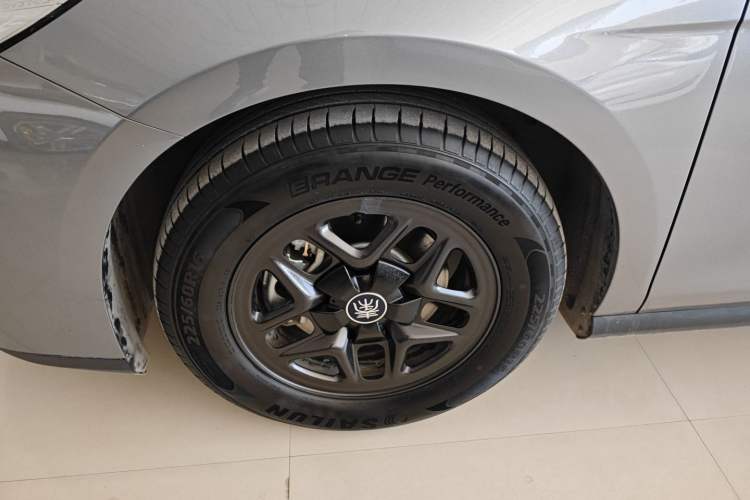 Used BYD Qin PLUS 2025 DM-i Smart Drive 55KM Leading Model