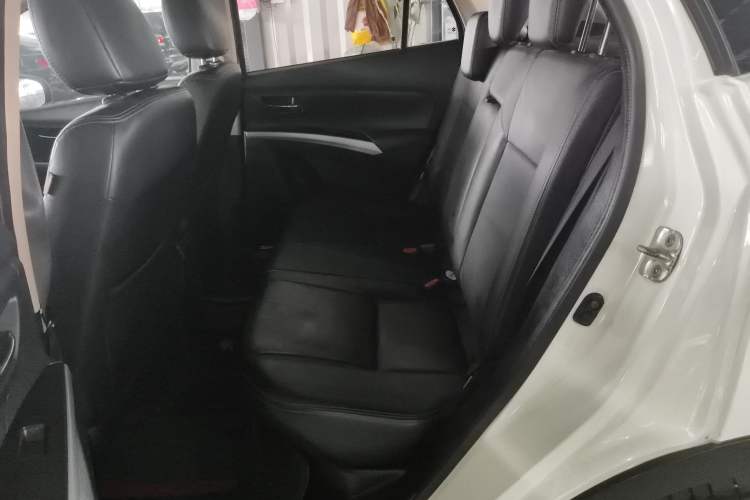 Used Suzuki S-Cross 2014 1.6L CVT Four-Wheel Drive Luxury Version
