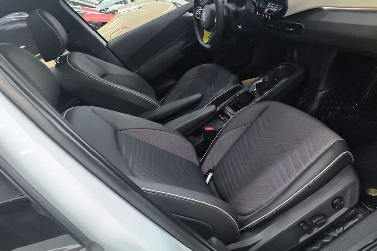 Used Volkswagen ID.3 2023 Upgraded Model Pure Intelligent Enjoyment Version Right Front Seat