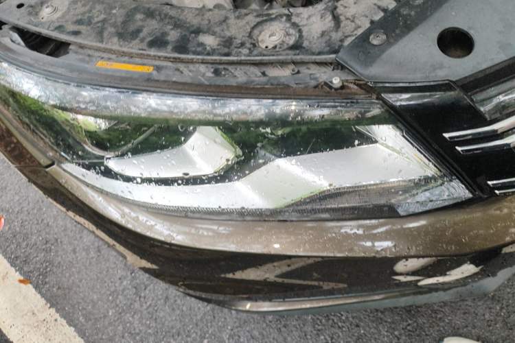 Used Volkswagen Tiguan 2016 280TSI Automatic Two-Wheel-Drive Silk Road Style Edition Right Front Headlight