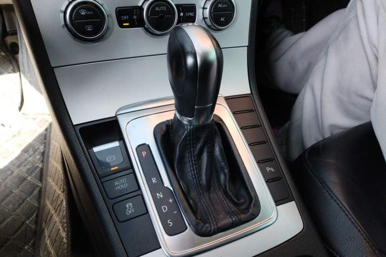 Used Volkswagen Magotan 2012 1.8TSI Luxury Model
