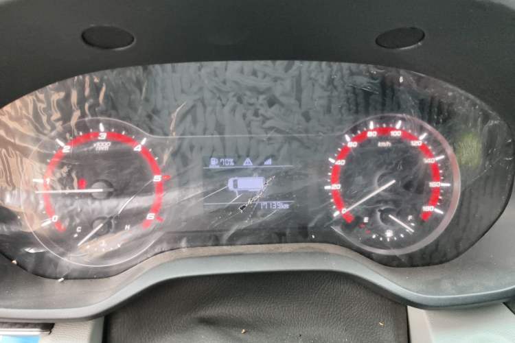 Used SAIC MAXUS Xintu V90 2022 2.0T Manual VAN Rear-Drive Extended Wheelbase High Roof with Dual Rear Tires 3-Seater
