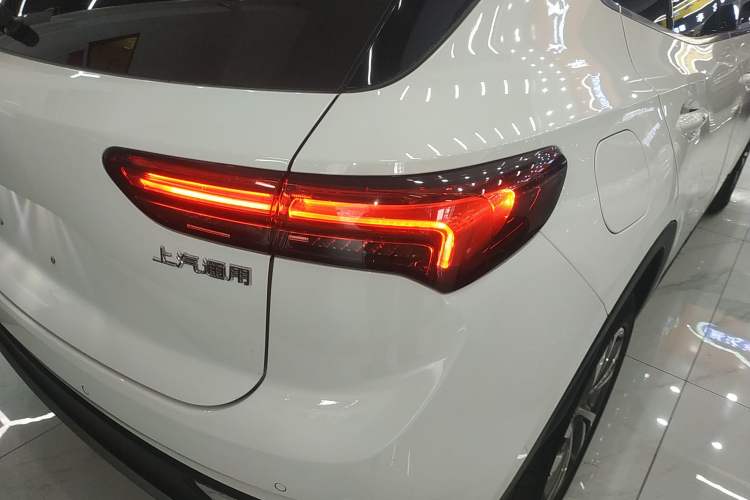 Used Buick Envision 2022 Facelift Encore S 552T Two-Wheel-Drive Luxury Model
