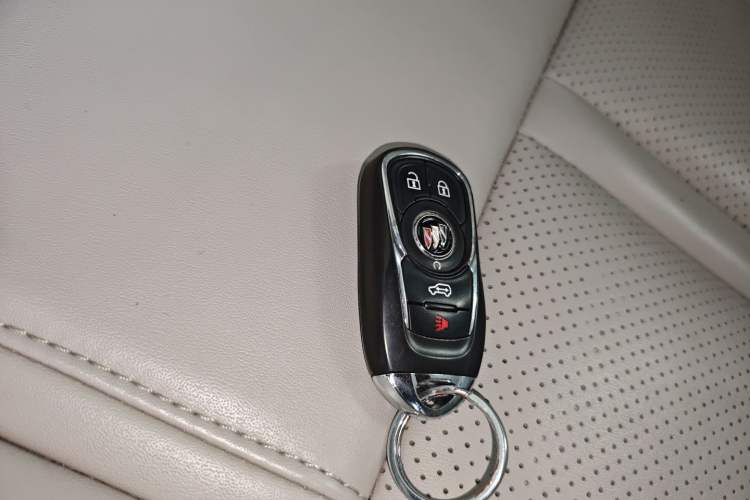 Used Buick GL8 2021 ES Landtrek 653T Comfort Edition